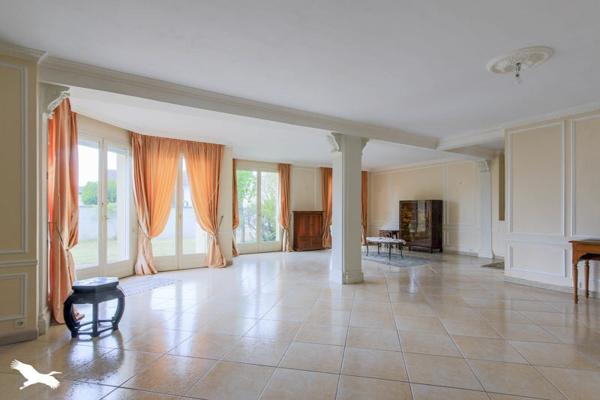 Maison à vendre |  Poissy |  9 pièces | 244 m²