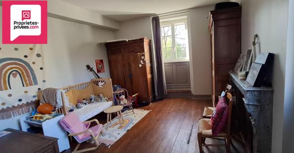 Moulin sur 2,4 hectares à Saint Amour