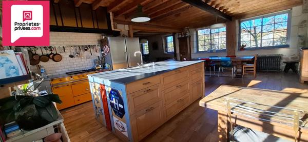 Moulin sur 2,4 hectares à Saint Amour