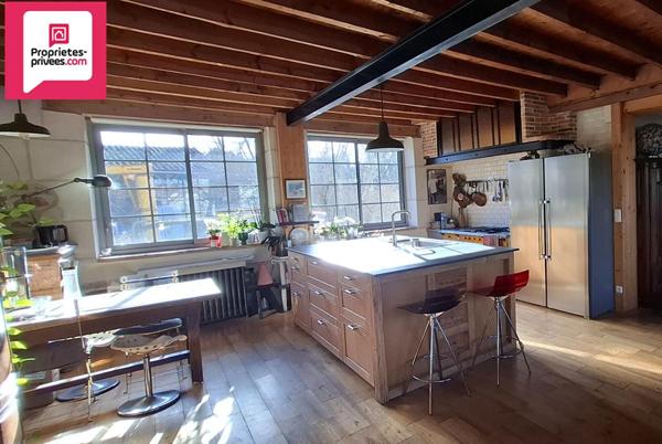 Moulin sur 2,4 hectares à Saint Amour