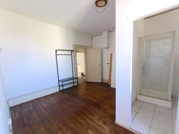 Immeuble à vendre VILLEVALLIER (89)