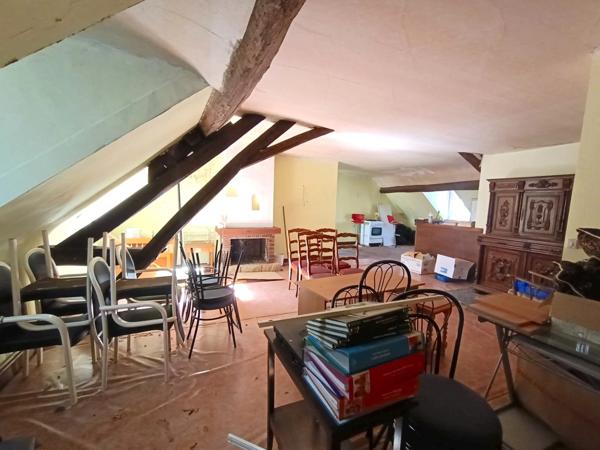 Immeuble à vendre VILLEVALLIER (89)