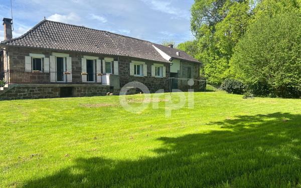 Maison à vendre    3 pièces •  Saint-Pantaléon-de-Larche