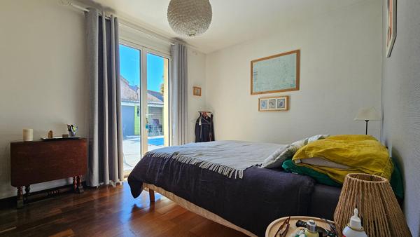 Maison familiale 162 m2 + maison à rénover 58 m2 + piscine - L'Agence Locale