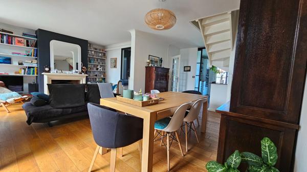 Maison familiale 162 m2 + maison à rénover 58 m2 + piscine - L'Agence Locale