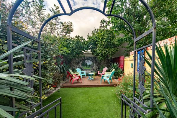 NANTERRE - QUARTIER DU VIEUX PONT  - MAISON 107 M² + STUDIO 27 M² - 4 CHAMBRES - TERRASSES - JARDIN - PARKING - STUDIO 27 M² -