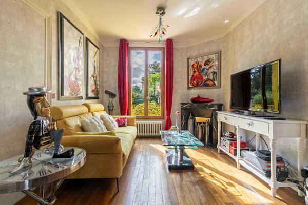 NANTERRE - QUARTIER DU VIEUX PONT  - MAISON 107 M² + STUDIO 27 M² - 4 CHAMBRES - TERRASSES - JARDIN - PARKING - STUDIO 27 M² -