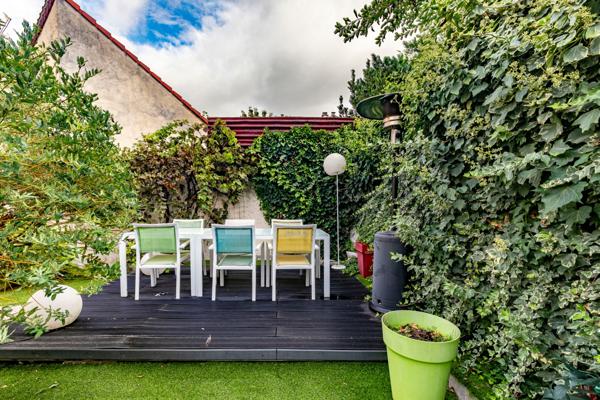 NANTERRE - QUARTIER DU VIEUX PONT  - MAISON 107 M² + STUDIO 27 M² - 4 CHAMBRES - TERRASSES - JARDIN - PARKING - STUDIO 27 M² -