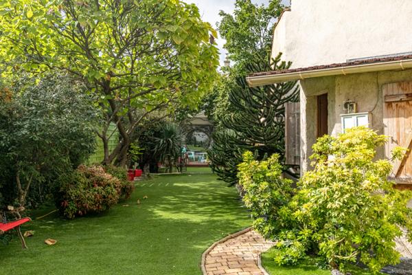 NANTERRE - QUARTIER DU VIEUX PONT  - MAISON 107 M² + STUDIO 27 M² - 4 CHAMBRES - TERRASSES - JARDIN - PARKING - STUDIO 27 M² -