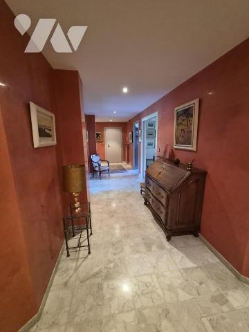 Appartement de 160m2 avec garage et cave 