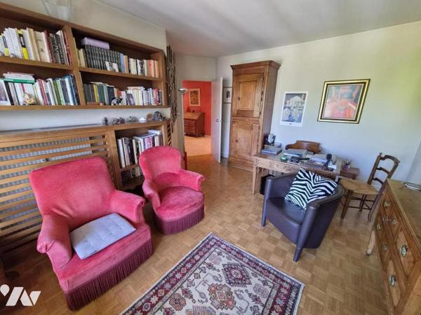 Appartement de 160m2 avec garage et cave 