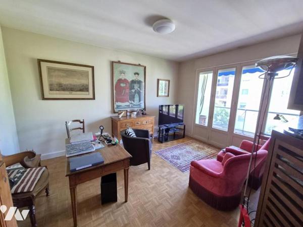 Appartement de 160m2 avec garage et cave 