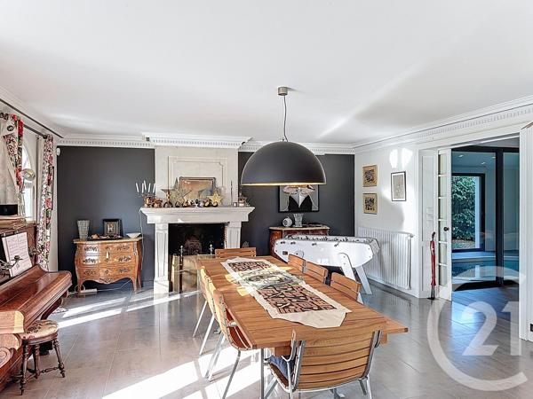 Maison à vendre  10 pièces - 225 m 2   LE BOUSCAT  - 33