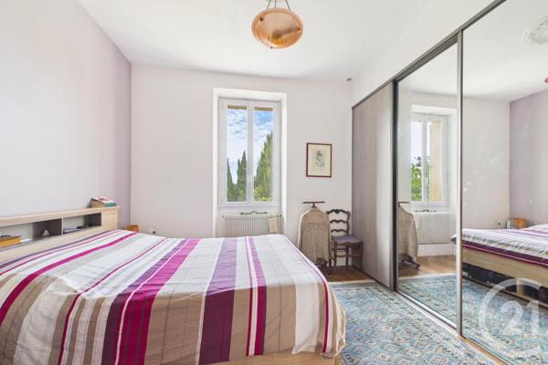 Maison à vendre  10 pièces - 225 m 2   LE BOUSCAT  - 33