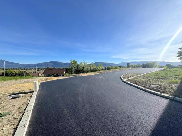 Vente Terrain 500 m2 à Les Avenières Veyrins-Thuellin