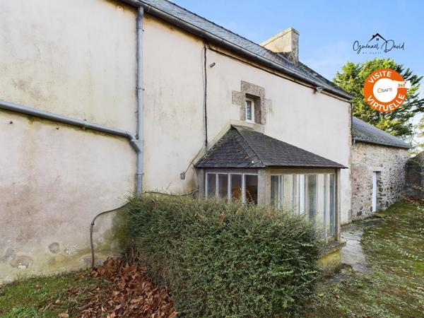 MAISON DE VILLE À RÉNOVER AVEC DÉPENDANCE