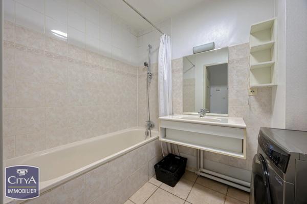 Appartement à vendre 2 pièces 49.77m² Chambéry (73000)