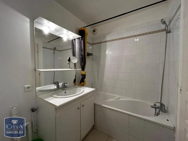 Appartement à louer 2 pièces 48.67m² Lille (59000)