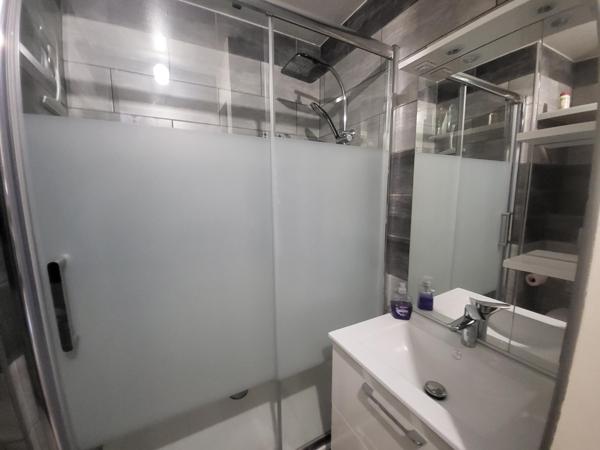 BEAU STUDIO - 24 m²- CENTRE VILLE QUIBERON