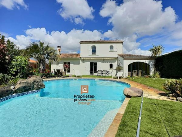 DEPT 33  Mérignac - Maison d'exception 8 pièce(s) 181 m2 avec jardin paysagé et piscine chauffée