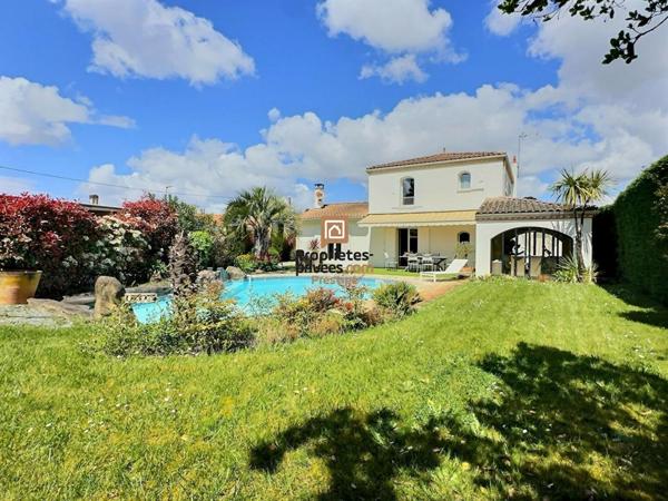 DEPT 33  Mérignac - Maison d'exception 8 pièce(s) 181 m2 avec jardin paysagé et piscine chauffée