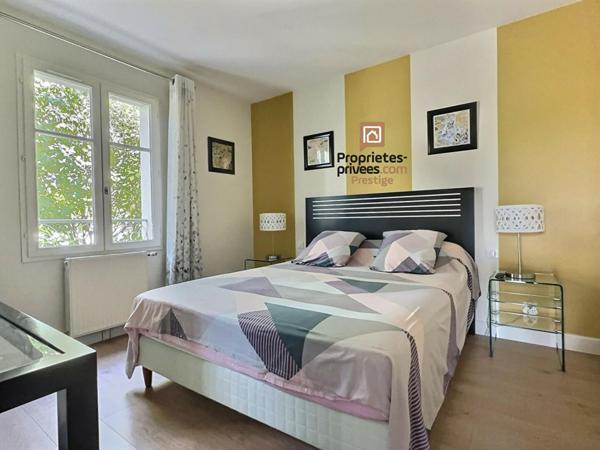 DEPT 33  Mérignac - Maison d'exception 8 pièce(s) 181 m2 avec jardin paysagé et piscine chauffée