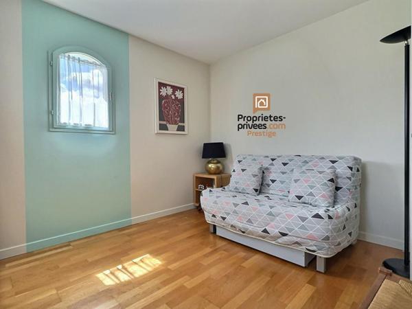 DEPT 33  Mérignac - Maison d'exception 8 pièce(s) 181 m2 avec jardin paysagé et piscine chauffée