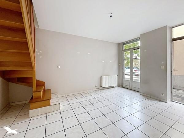 Appartement à vendre 199 700 € Villeurbanne 3 p 52 m² DPE F