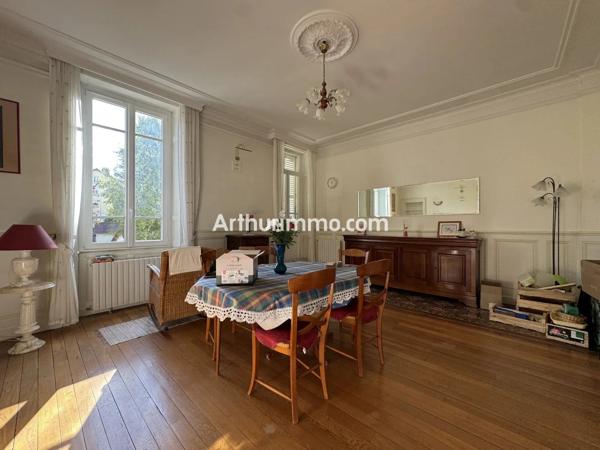 Location                                                      Appartement
                        
                     3 pièces                      89 m2                     à Lons-le-Saunier