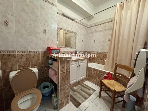 Location                                                      Appartement
                        
                     3 pièces                      89 m2                     à Lons-le-Saunier