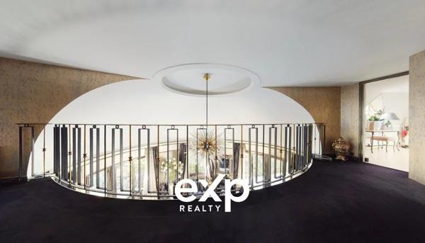 Propriété atypique de 403 m²