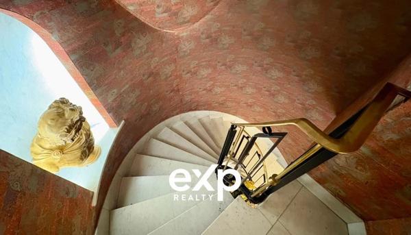 Propriété atypique de 403 m²