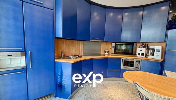 Propriété atypique de 403 m²