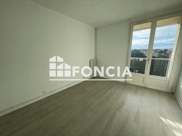 Location Appartement 4 pièces 81 m² - 46 RUE DE VERGNON Saint Clair Du Rhone 38370
