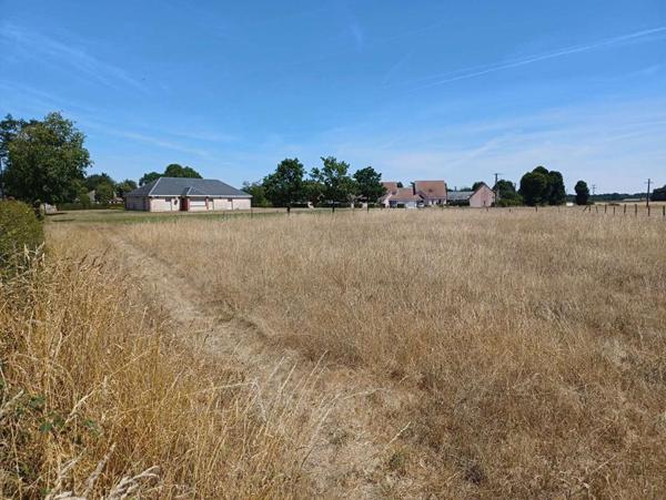 Terrain constructible proche BRETEUIL SUR ITON 1800 m2