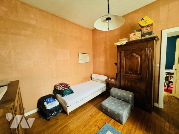 Maison centre ville avec garages