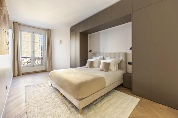 Appartement Paris 7 e - ÉCOLE MILITAIRE / RUE CLER