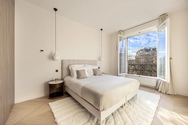 Appartement Paris 7 e - ÉCOLE MILITAIRE / RUE CLER