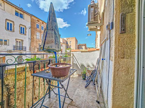 Appartement en très bon état avec balcon et grand garage
