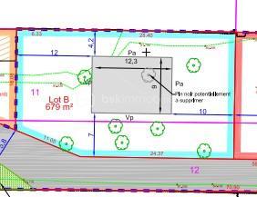 Terrain de 679 m²