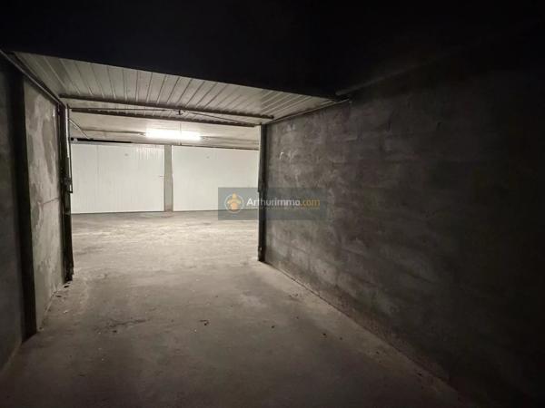Location                                                      Garage
                        
                                                            à Fréjus