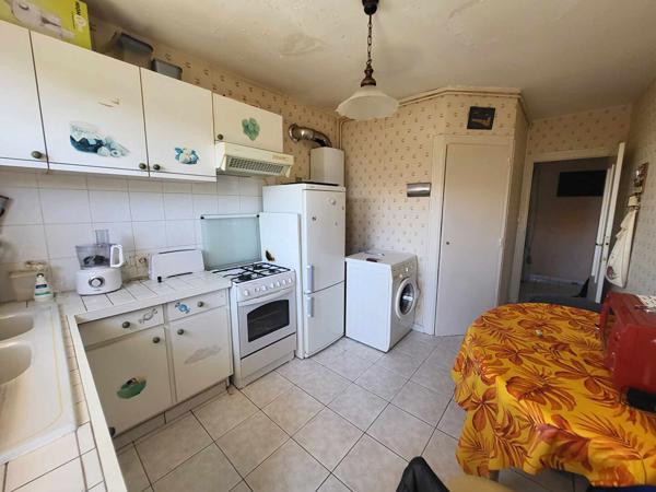 Appartement à vendre La Roche Sur Yon - 3 pièces, 68m² avec 2 chambre(s) à 124 000€ - AJP Immobilier La Roche-sur-Yon