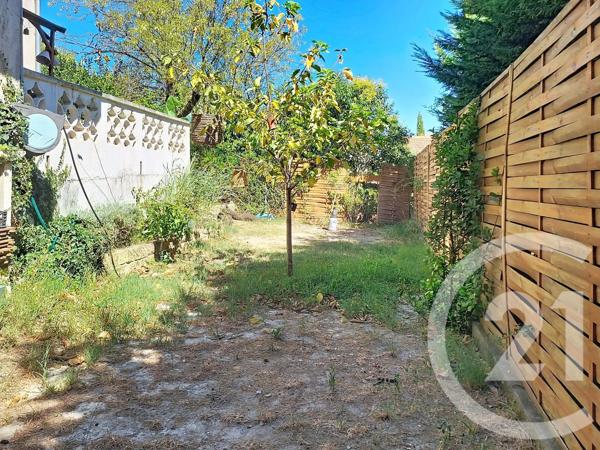 Appartement T3 à vendre  3 pièces - 82,56 m 2   CHATEAURENARD  - 13