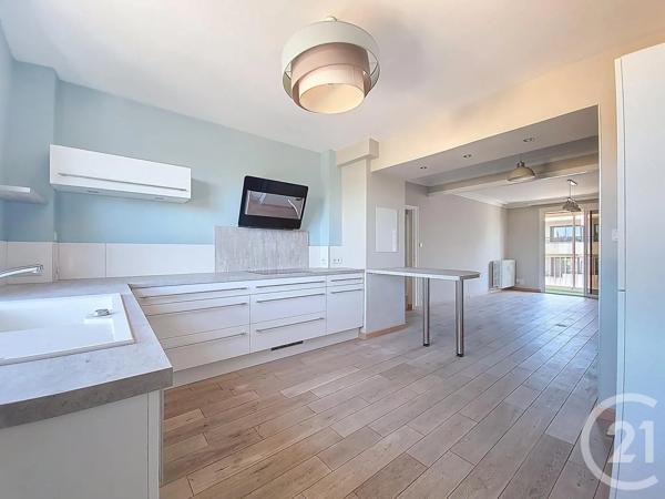 Appartement T3 à vendre  3 pièces - 82,56 m 2   CHATEAURENARD  - 13