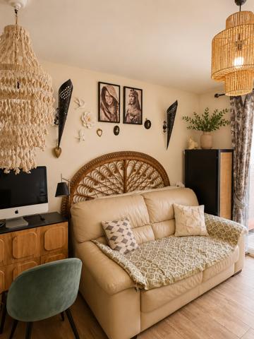 Appartement
         1 pièce
        - 28 m² 212 000 € *