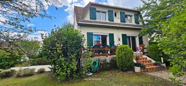 Maison individuelle bâtie sur sous sol total 3 chambres