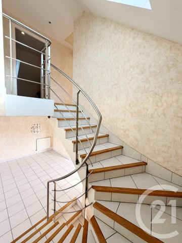 Maison à vendre  4 pièces - 102,88 m 2   RODEZ  - 12