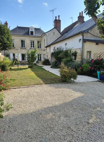 Centre-ville d'Amboise, maison de maître, jardin, dépendances