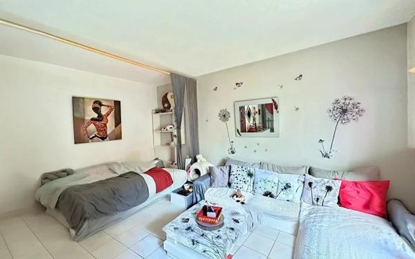 Appartement à vendre    1 pièce • 30 m2 Nîmes