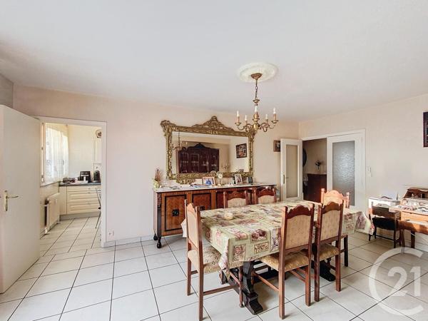 Appartement F5 à vendre  5 pièces - 98,59 m2 ST PRIEST - 69